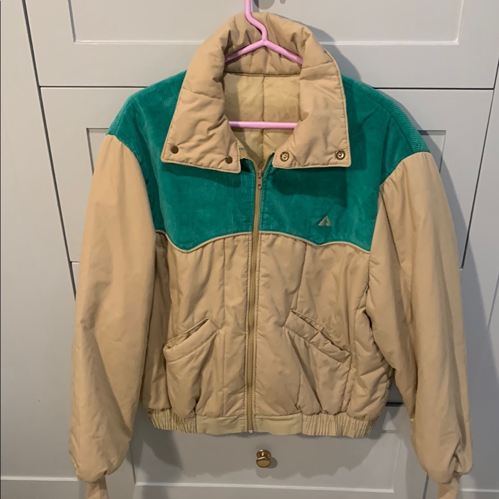 Vintage 70’s/80’s Men’s khaki and green corduroy bomber jacket